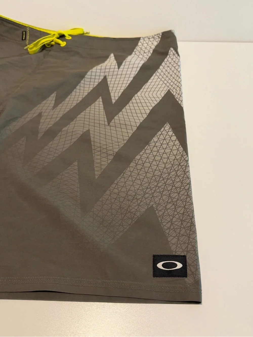 Oakley men swim